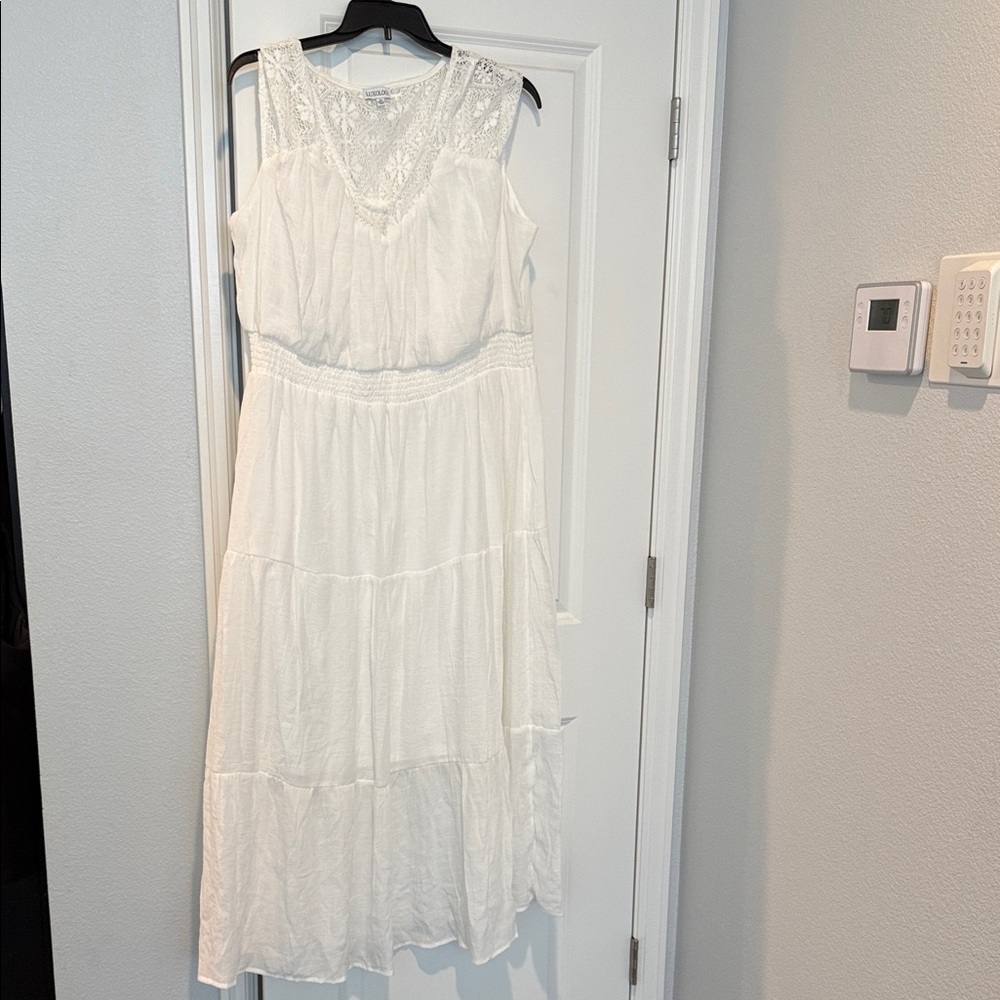 Luxology White Lace Maxi Dress